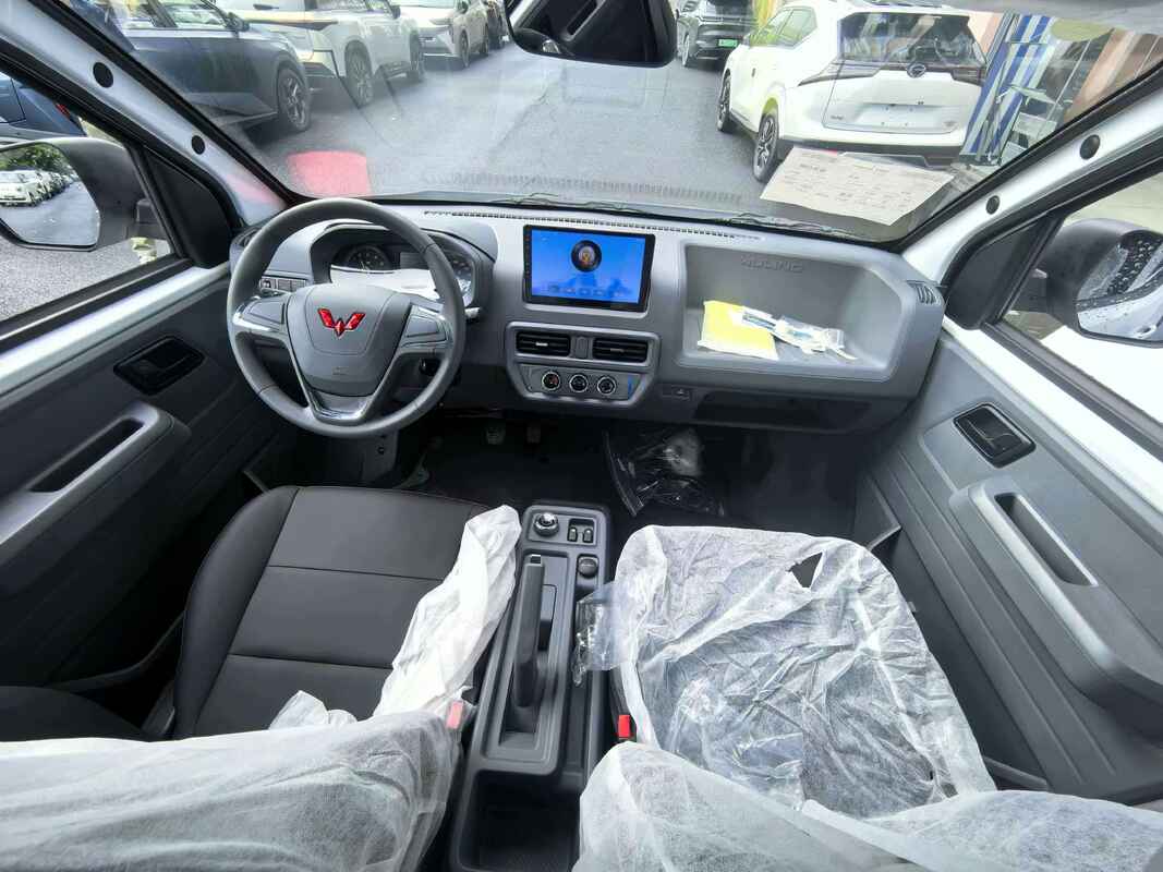 Wuling Yangguang EV, minibus électrique, fourgonnette électrique 9 places, navette électrique pure, bus électrique léger, microbus électrique LHD
