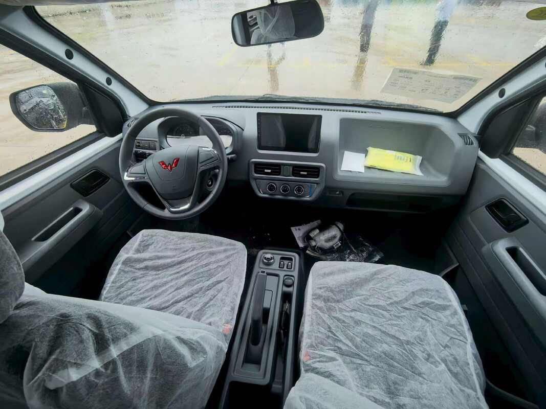 Wuling Yangguang EV, minibus électrique, fourgonnette électrique 9 places, navette électrique pure, bus électrique léger, microbus électrique LHD