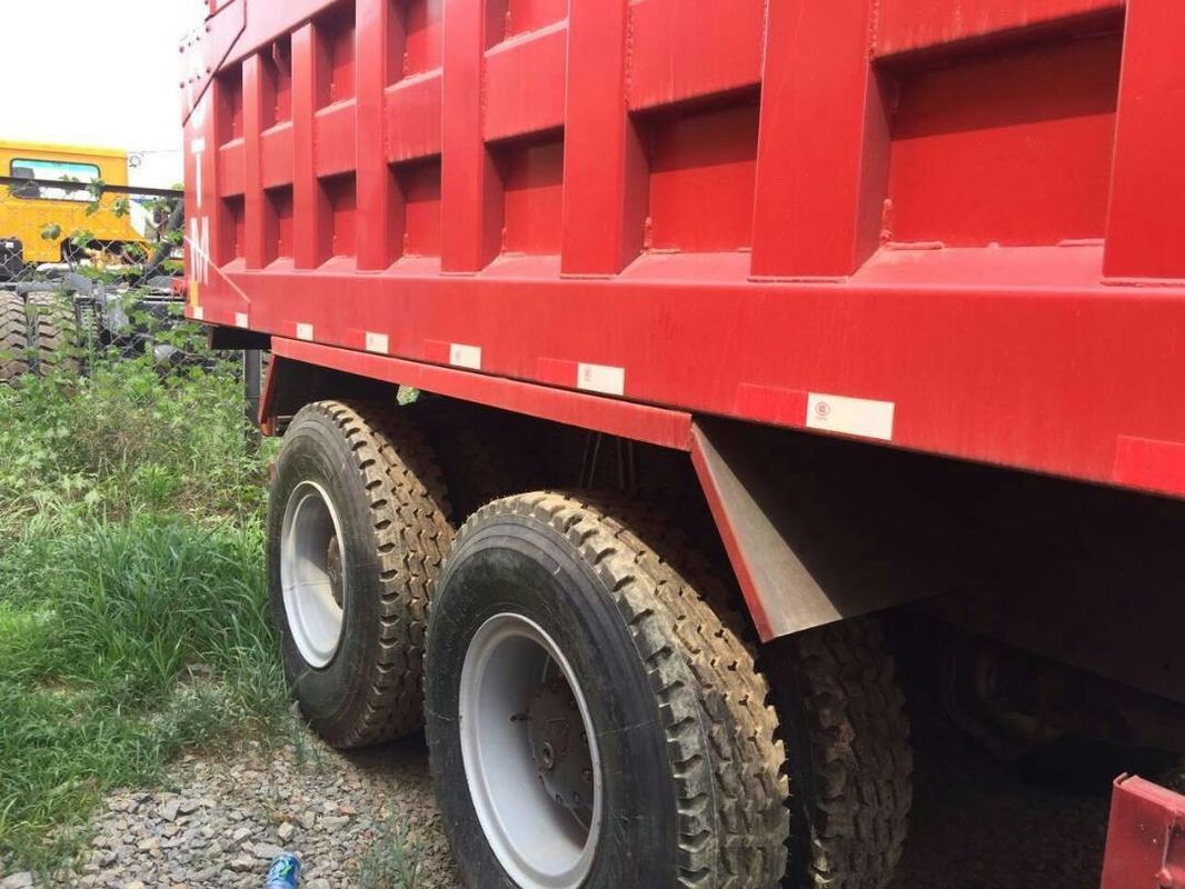 Camion à benne basculante utilisé de capacité de charge utile de 30 tonnes, camions- utilisés par marque de HOWO