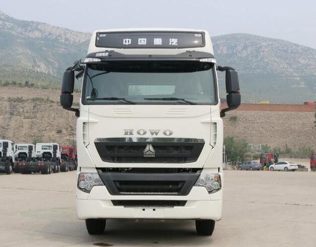 HOWO T7H a employé la commande résistante des camions 6x4 avec la puissance de moteur d'a/c 397kW