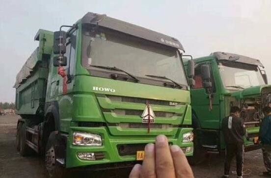 Le moteur 340HP de l'euro IV a utilisé le camion à benne basculante avec la commande 6x4 à vendre