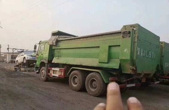 Le moteur 340HP de l'euro IV a utilisé le camion à benne basculante avec la commande 6x4 à vendre