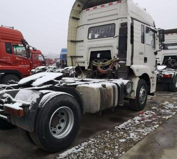 La marque blanche de Shacman a employé le diesel manuel de l'euro V des remorques de tracteur 350hp 2017 ans