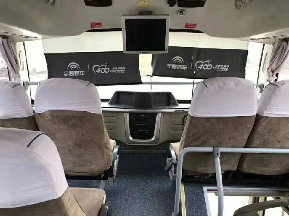autobus de luxe utilisé diesel de cars utilisé par sièges commerciaux de l'autobus 60-70 de 14m Yutong ZK6147