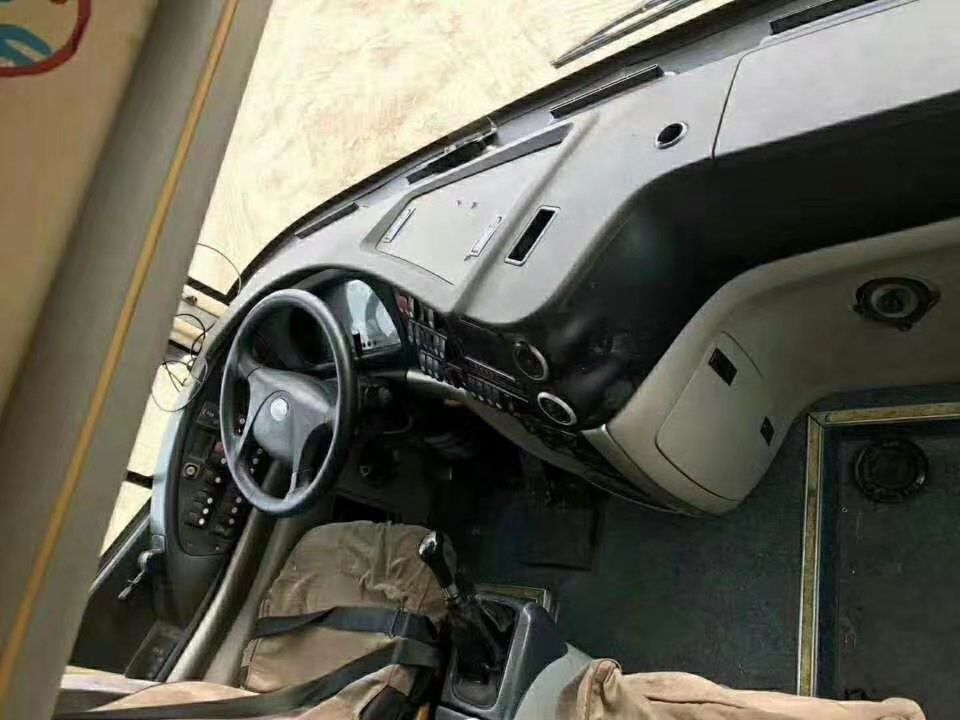autobus de luxe utilisé diesel de cars utilisé par sièges commerciaux de l'autobus 60-70 de 14m Yutong ZK6147