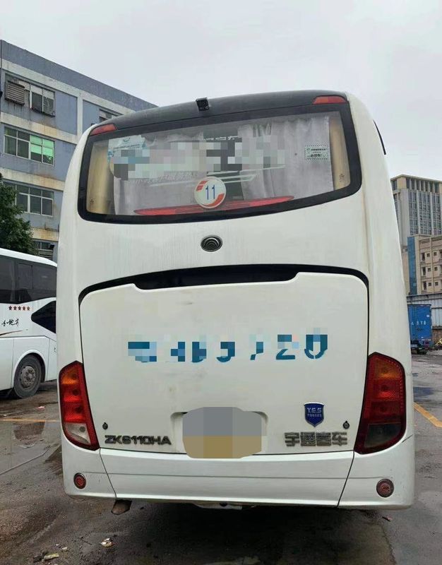 2013 ans Yutong utilisé par diesel transportent 58 la couleur de blanc de Zk 6110 de sièges