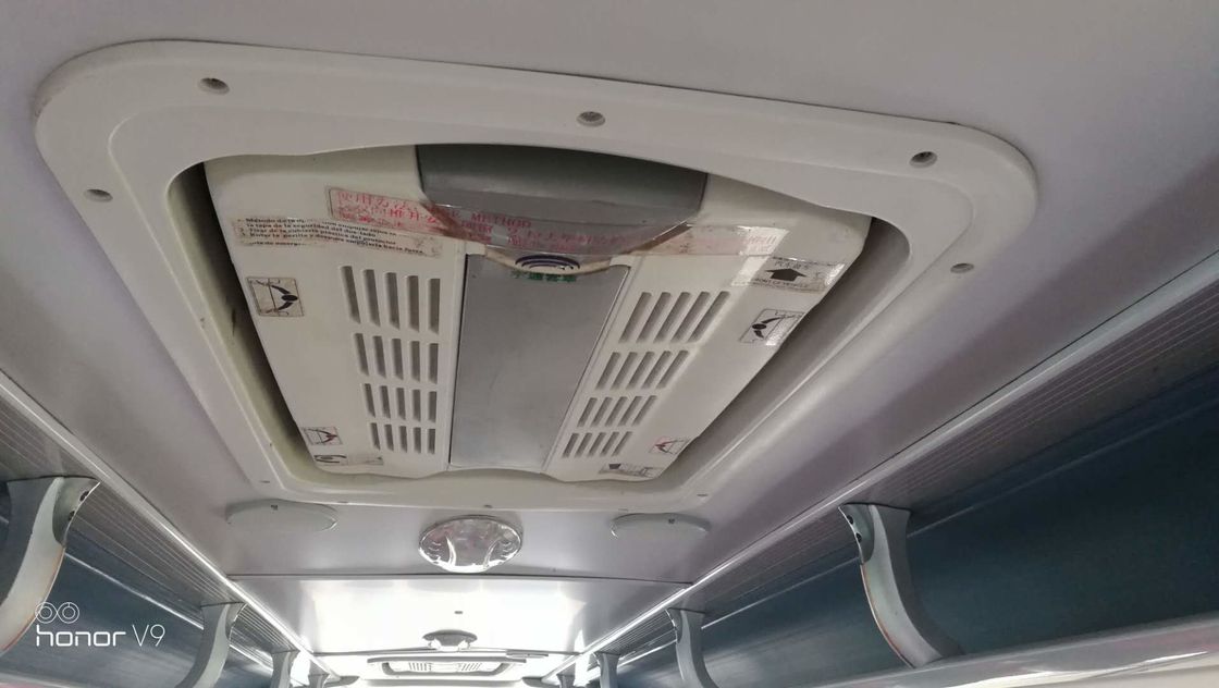 Yutong rouge a employé les portes diesel de soutien a/c deux de l'autobus ZK6121HQ3Z 68 Seat RHD de caboteur