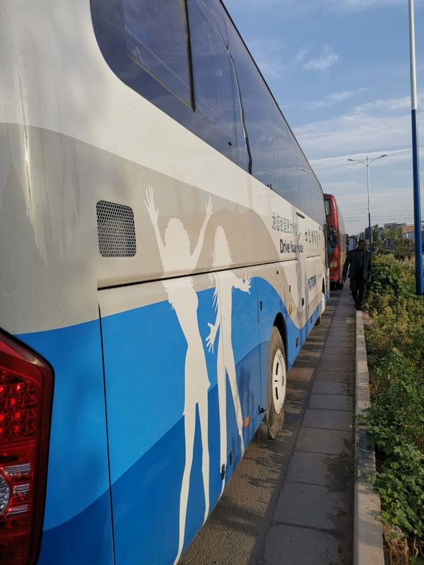 Commande de main gauche utilisée par Yutong de moteur diesel d'autobus de caboteur des sièges 6122HQ9A 51 avec l'a/c