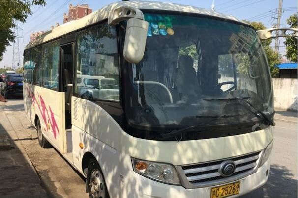 Autobus de Yutong de moteur diesel de l'euro III le mini des sièges de 2011 ans 23 a utilisé le réducteur de transmission automatique