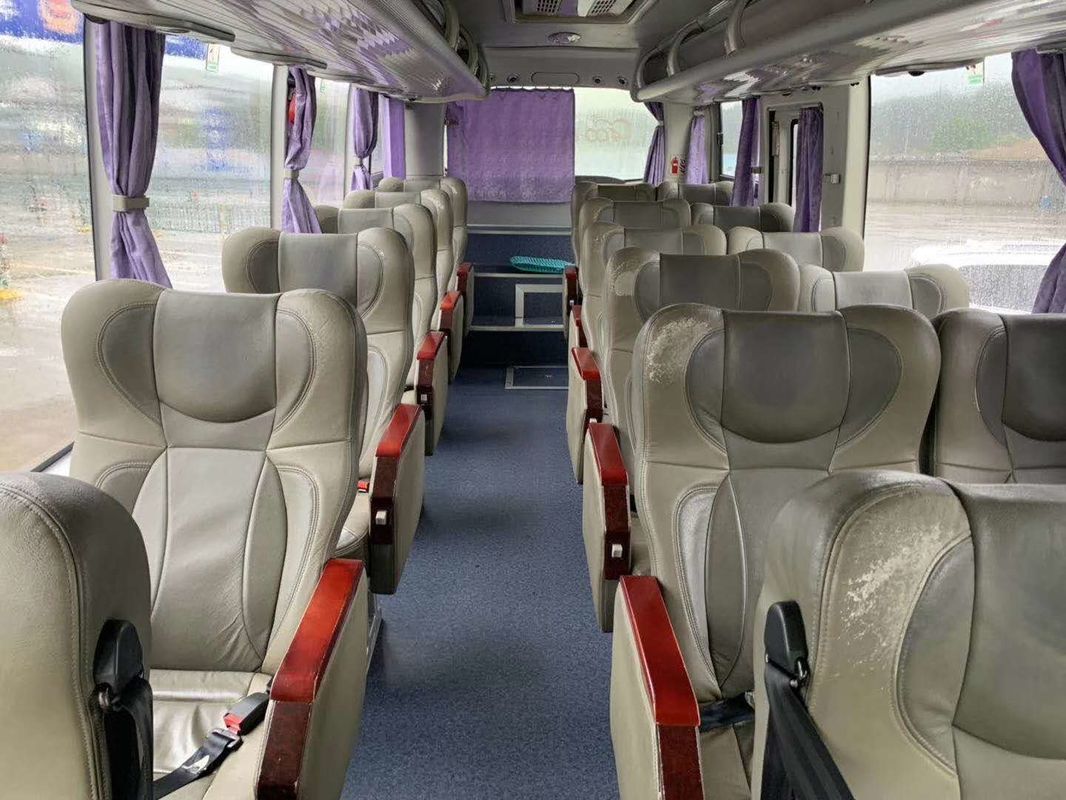 Autobus de ville de Yutong de la série ZK6858, main gauche diesel d'autobus de Seater du blanc 19 orientant 2015 ans