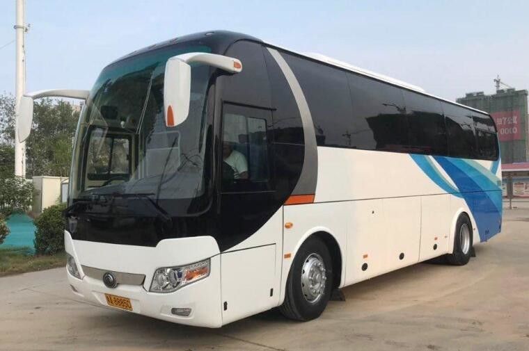 LHD/RHD a employé la puissance de moteur de l'autobus 100km/H Max Speed 162kw de Yutong 45 Seater