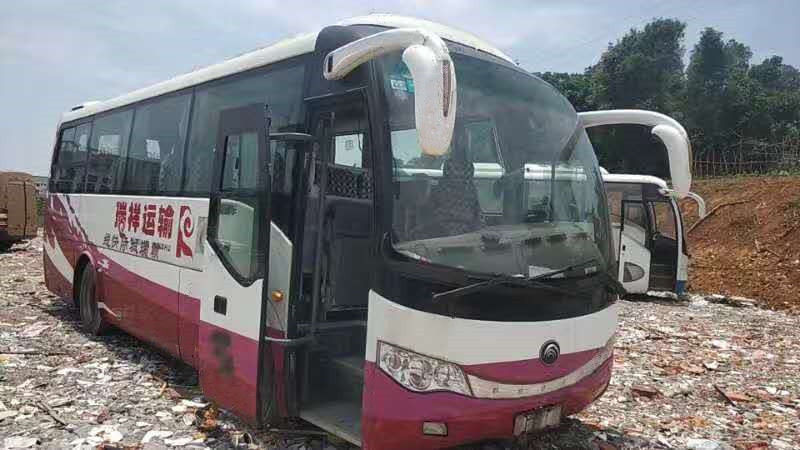 la longueur Yutong ZK6809 de 8m modèle ans résistant utilisé de sièges de Bus 33 d'entraîneur des 2018