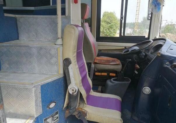 6120 Deisel modèle 61 sièges ont utilisé l'autobus de passager marque de Youngman de 2011 ans