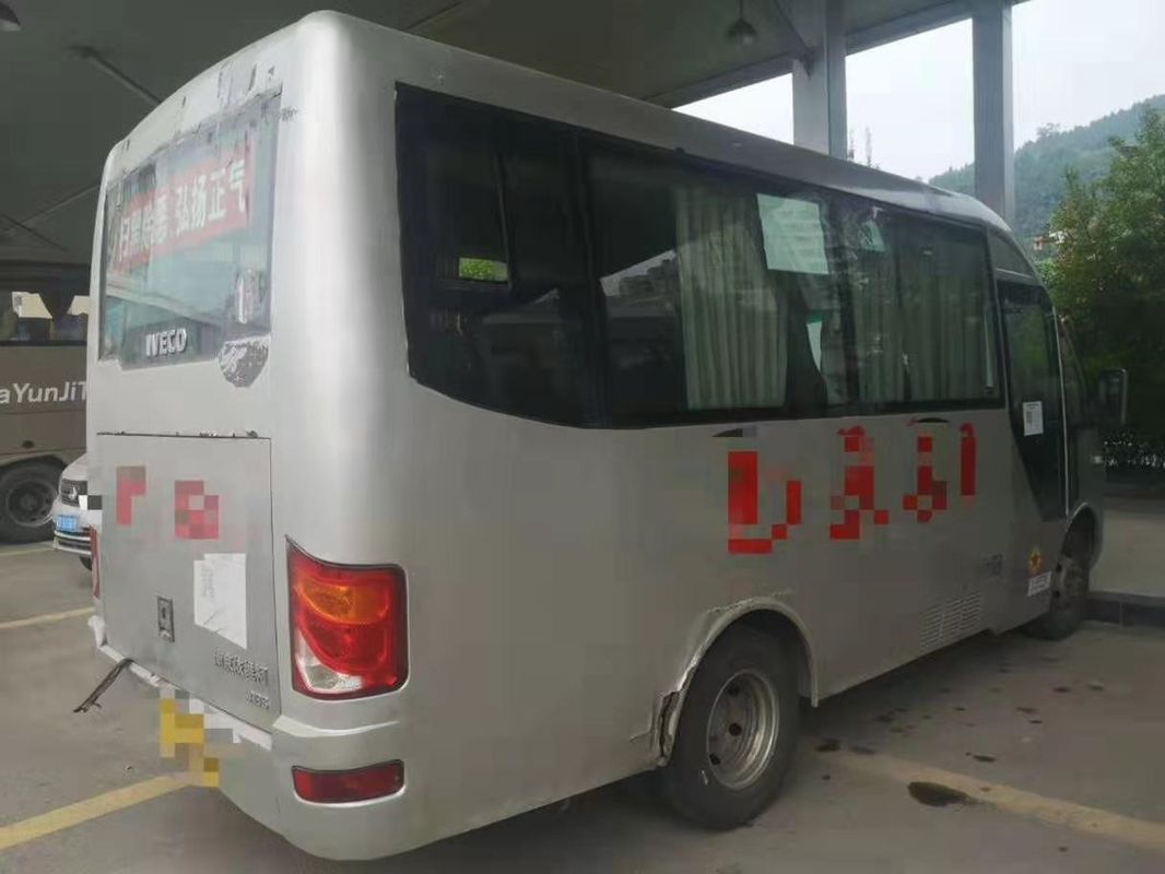 2013 ans ont employé le déplacement diesel du mini autobus LHD 2798ml de sièges de la TA 17 d'autobus de caboteur