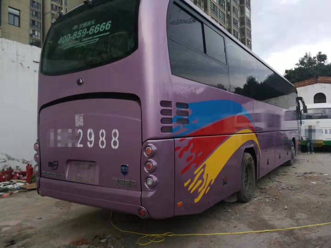 La direction de main gauche a utilisé l'autobus de 55 Seater 2011 pourpre de l'an 6120HY19 avec les sièges en cuir