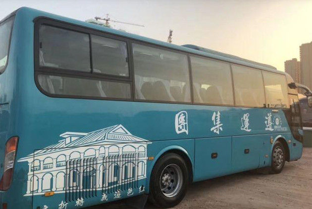 autobus commercial utilisé diesel de Yutong ZK6908 de longueur de 9m certification d'OIN de 2015 sièges de l'an 39