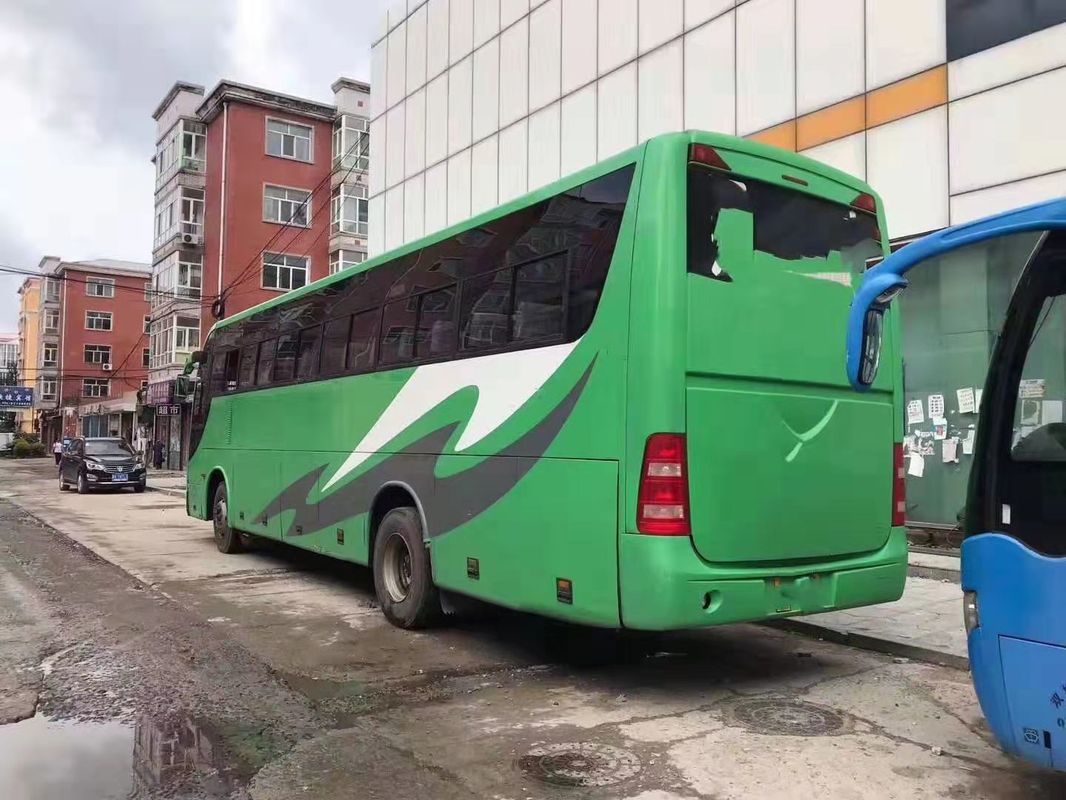 Le vert avant de moteur a employé des sièges du bus touristique 51 deux portes LHD/diesel soutien de RHD 2010 ans