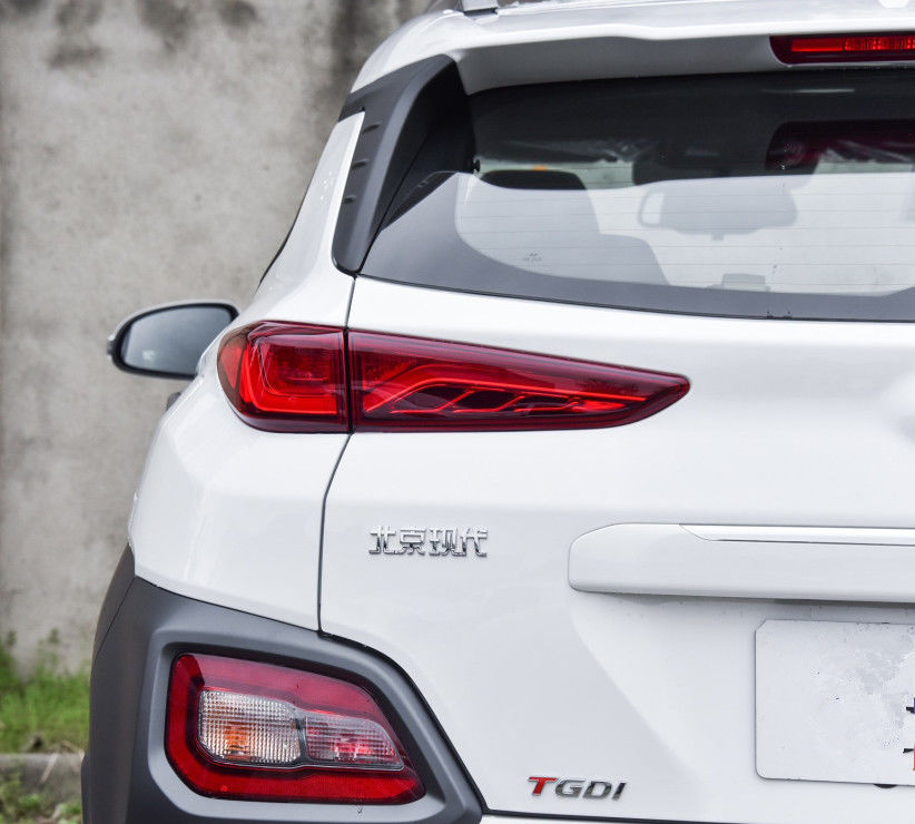Hyundai a employé largeur d'autobus de la voiture 1800mm de SUV de mini de l'autobus 1.6T 177hp F7 sièges de la boîte de vitesse 5 la mini
