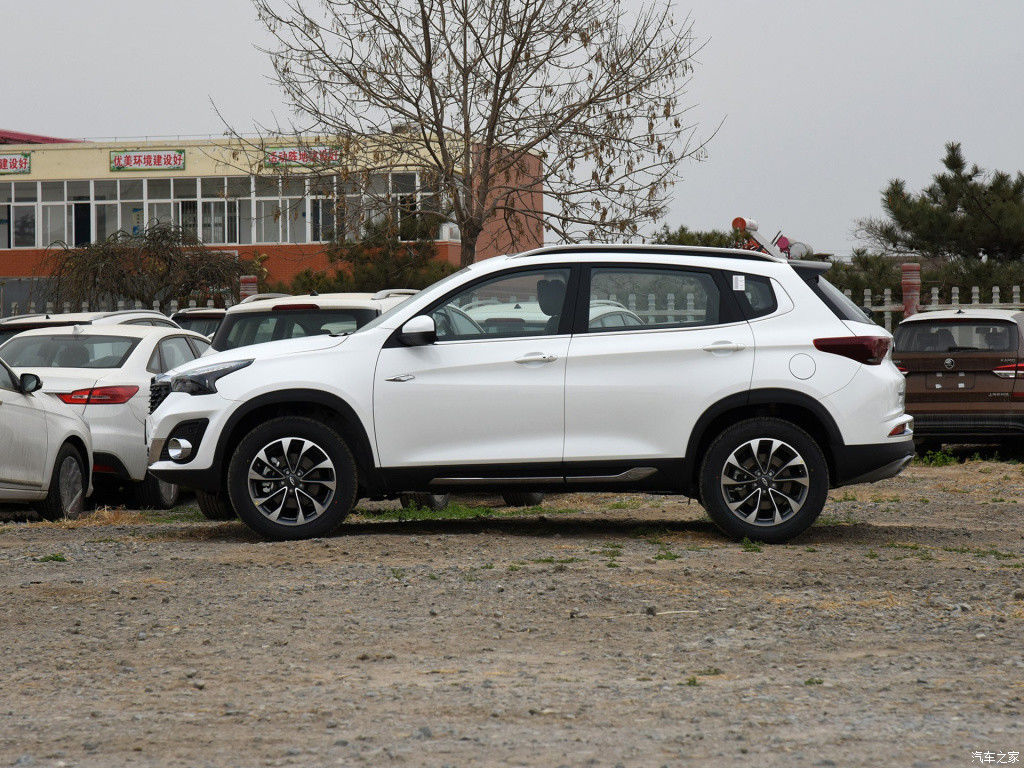 2018 ans TIGGO 7 à LHD du blanc 5 - 7 mini de voitures d'occasion de sièges d'essence mode d'entraînement du carburant