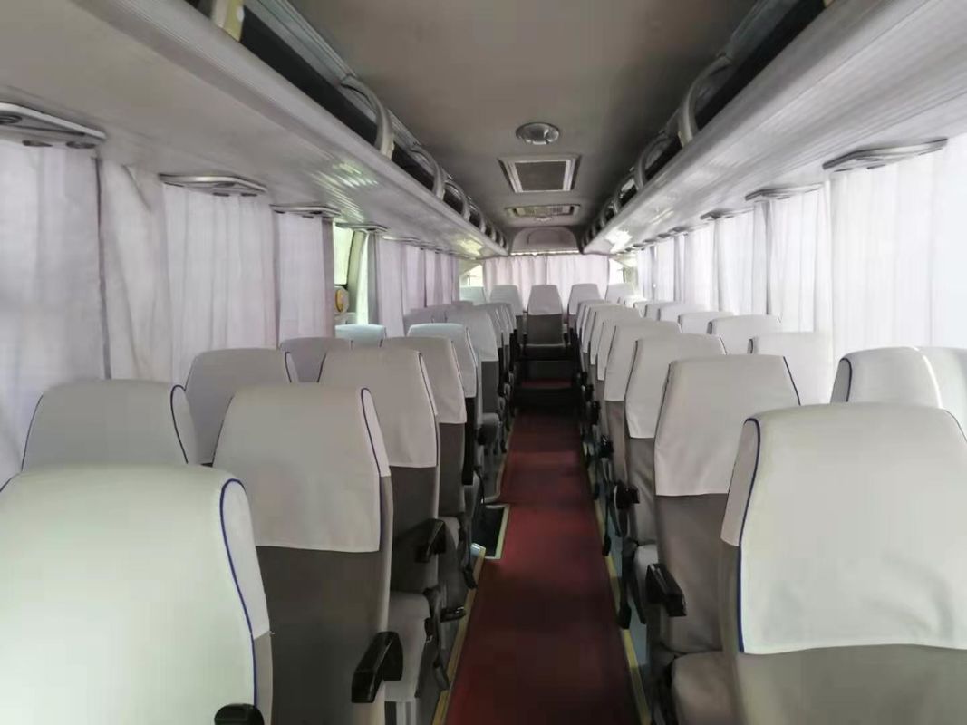 Yutong utilisé par couleur blanche transporte 47 sièges bonne condition diesel d'autobus de Yutong de 2013 ans