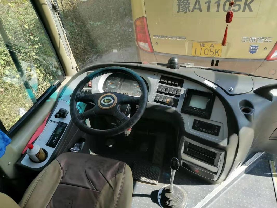 La 2ème bonne condition d'autobus de main de couleur blanche 2010 ans 39 pose le modèle de Yutong 6908