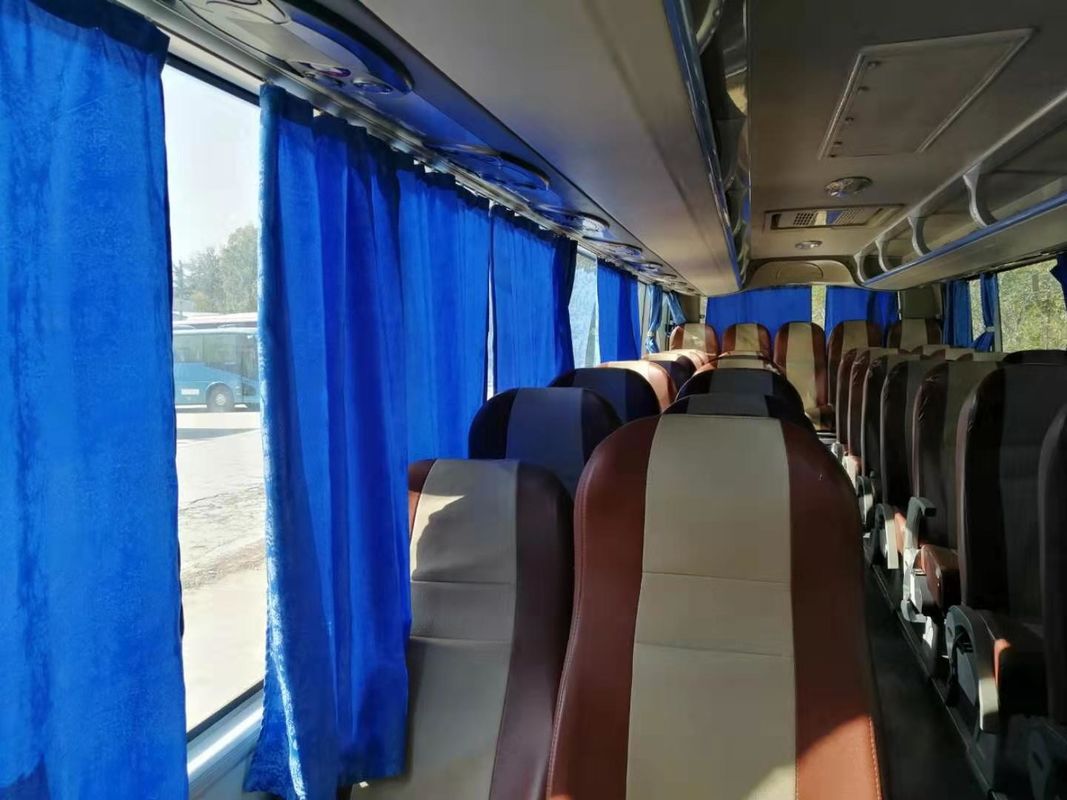 La 2ème bonne condition d'autobus de main de couleur blanche 2010 ans 39 pose le modèle de Yutong 6908