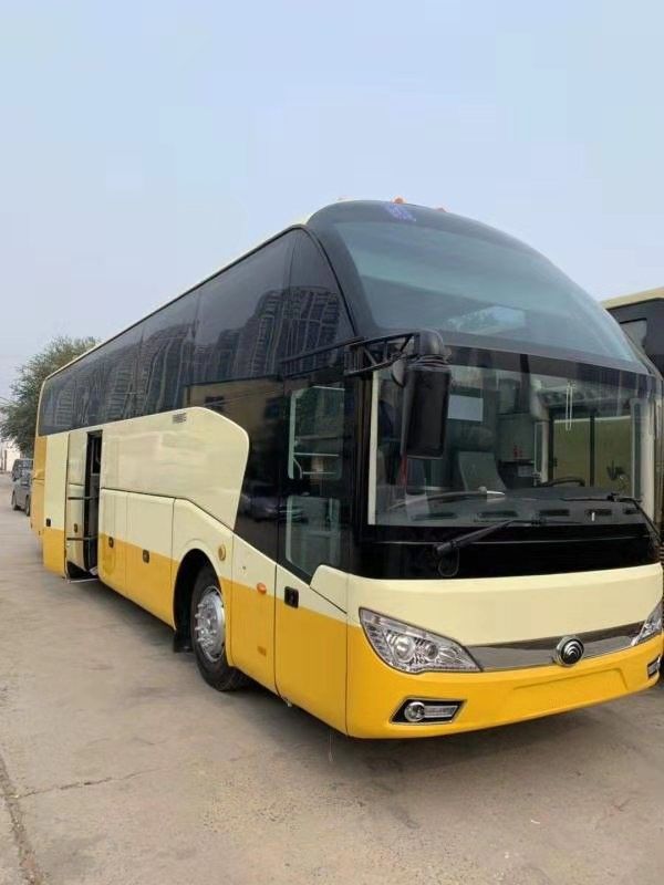 Les sièges Yutong utilisé par luxe de 2014 ans 53 transporte ZK6122 le bus touristique d'occasion du modèle