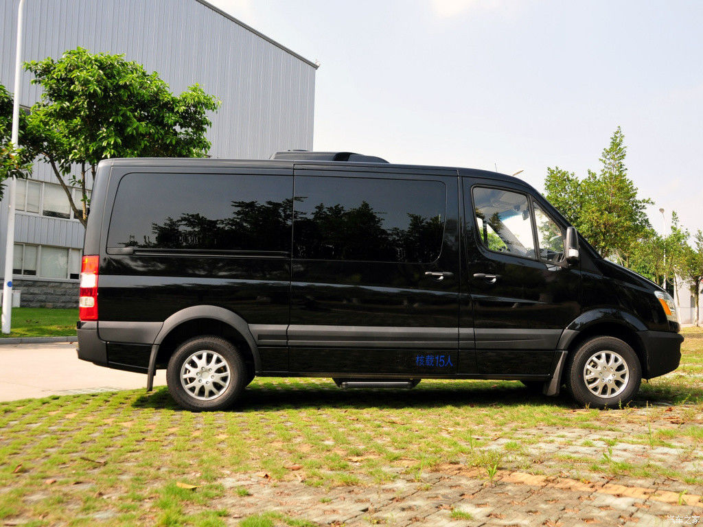 6 ans diesel manuel de vitesse 105kw les 2019 ont utilisé le haut toit de Mini Coach 10-15 Seater