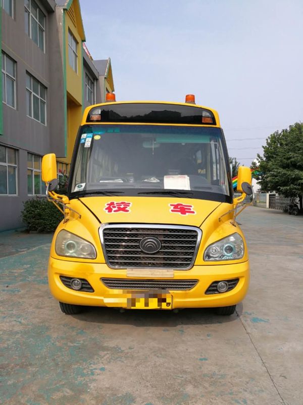 le moteur diesel 95kw 2017 école d'autobus de Yutong utilisée de l'an 36 par sièges a employé la norme de l'euro III d'autobus