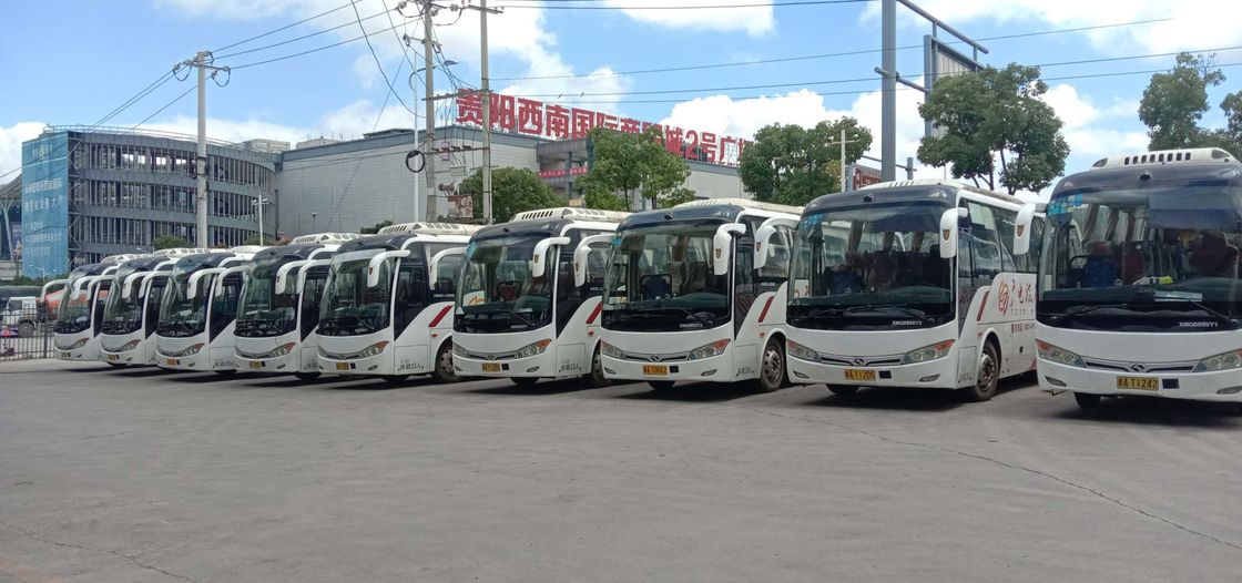 2015 ans 168kw diesel Kinglong XMQ6898 ont utilisé l'entraîneur Bus 39/45 siège de luxe de sièges