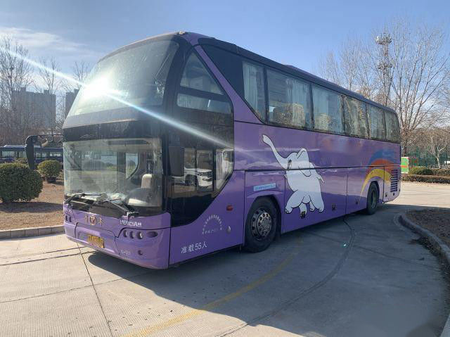 entraîneur Bus Passenger Buses de Bus Euro IV d'entraîneur utilisé par sièges de Youngman JNP6121 55 de taille de 3.8m