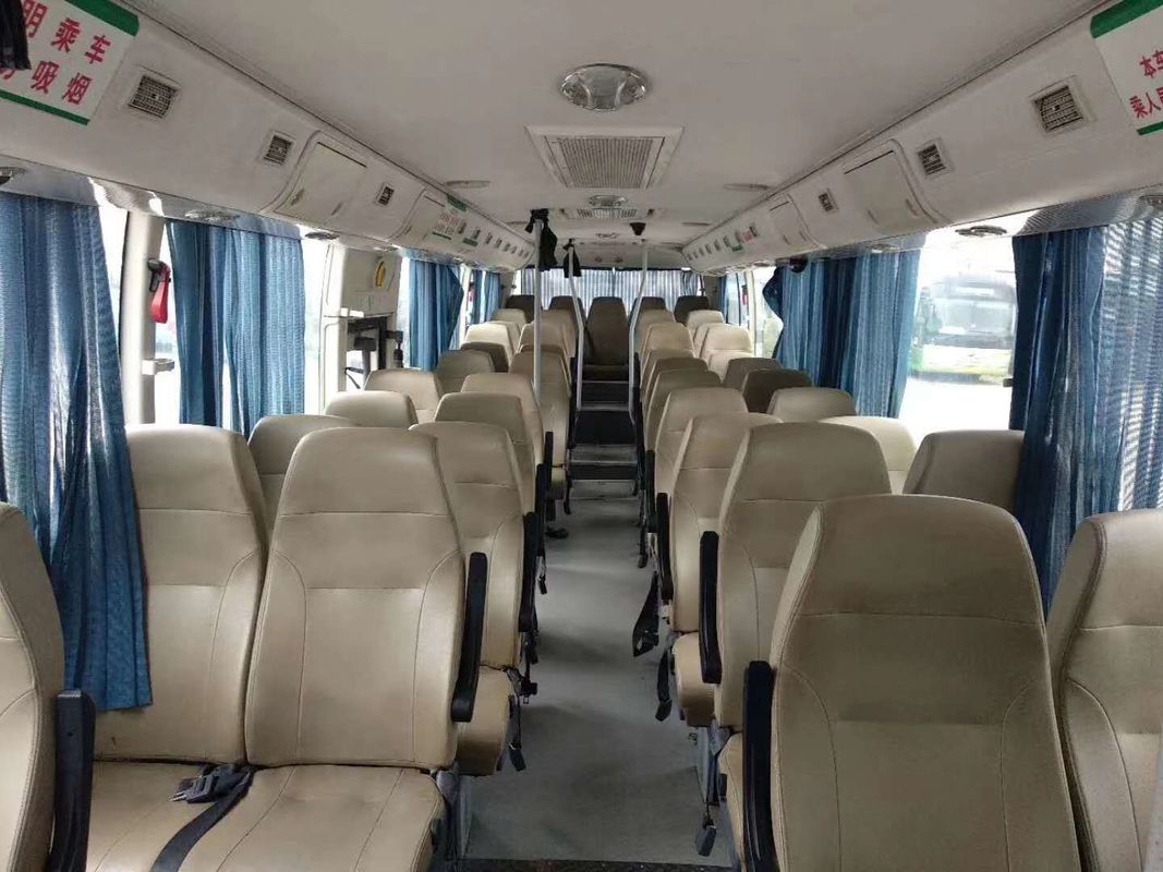 Les sièges de ZK6116HF 228kw 51 ont utilisé des autobus de Yutong que le passager transporte la basse nudité de kilomètre de sièges de luxe emballant LHD