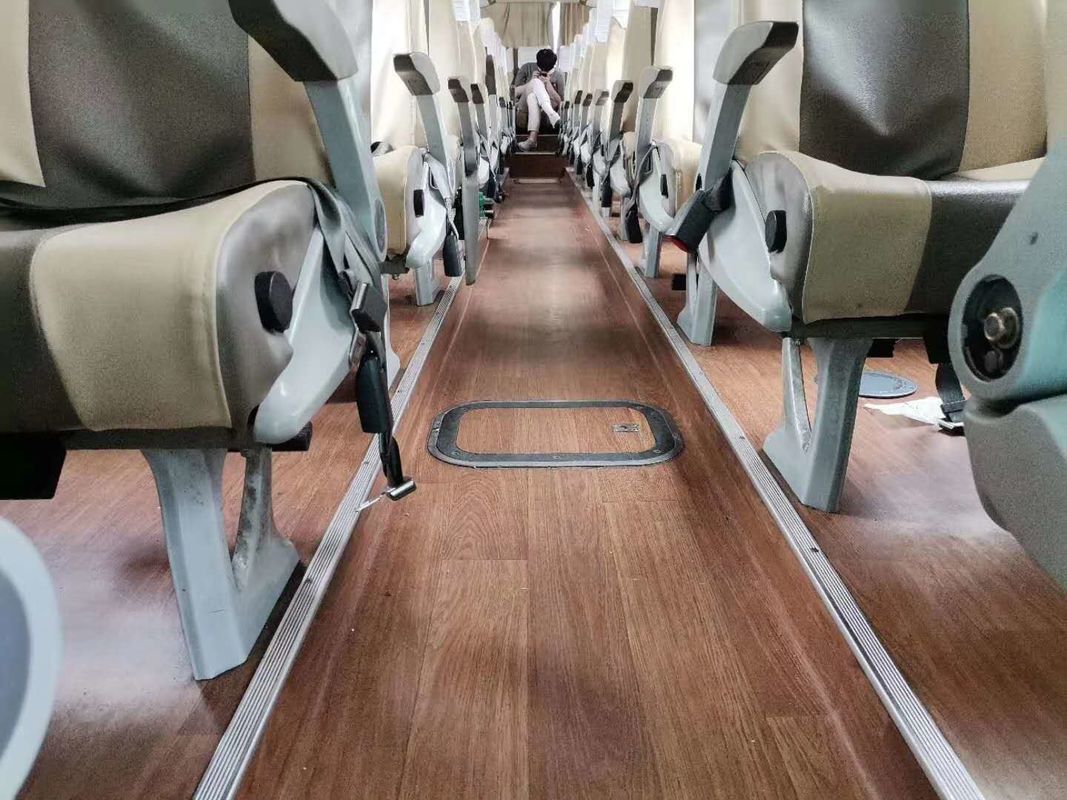 Les sièges de ZK6116HF 228kw 51 ont utilisé des autobus de Yutong que le passager transporte la basse nudité de kilomètre de sièges de luxe emballant LHD