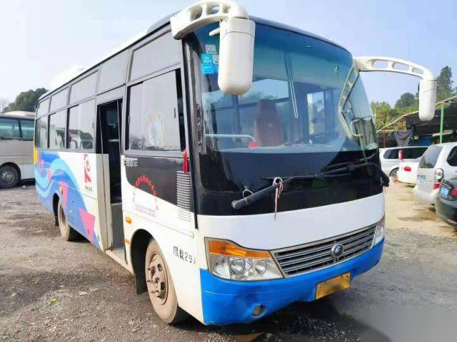 Portes simples de châssis en acier d'autobus de passager utilisées par LHD de sièges d'OIN Yutong ZK6752D 29