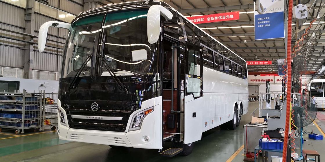 Nouvel le bus touristique diesel Front Cummins Engine Buses d'Axle Euro II de double de marque 58-70 sièges a employé le dragon d'or XML6125