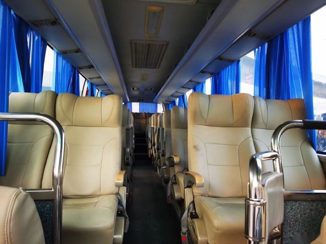 La bonne condition utilisée de Bus Left Steering d'entraîneur avec les sièges XML6102 45 modèles de l'euro III à C.A. a employé Dragon Bus d'or