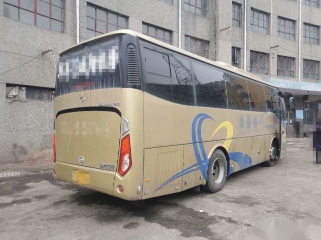 38 bus touristique utilisé gauche de Kinglong de direction du moteur six de Yuchai de sièges des cylindres 270hp d'euro V châssis arrière d'airbag par XMQ6901