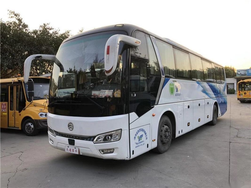 Le moteur VIP de Yuchai assied le passager utilisé de châssis de Double Doors Airbag d'entraîneur que l'autobus a employé les sièges d'or de Dragon Bus XML6112 48