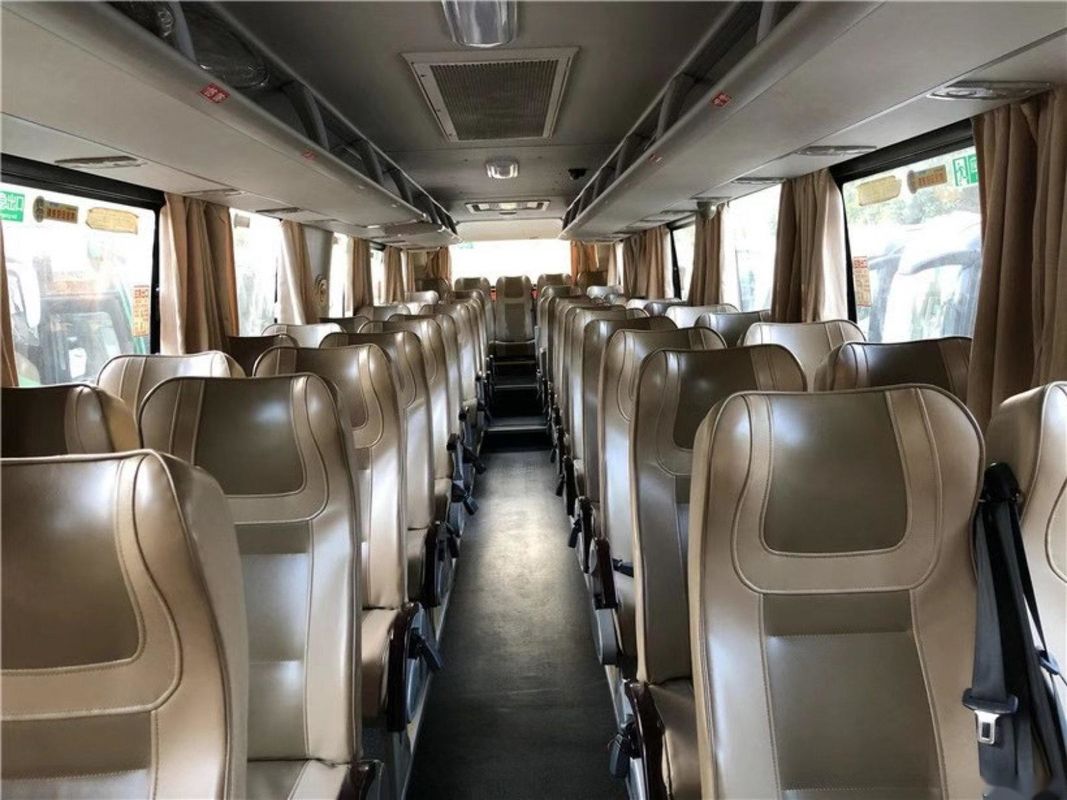 Le moteur VIP de Yuchai assied le passager utilisé de châssis de Double Doors Airbag d'entraîneur que l'autobus a employé les sièges d'or de Dragon Bus XML6112 48