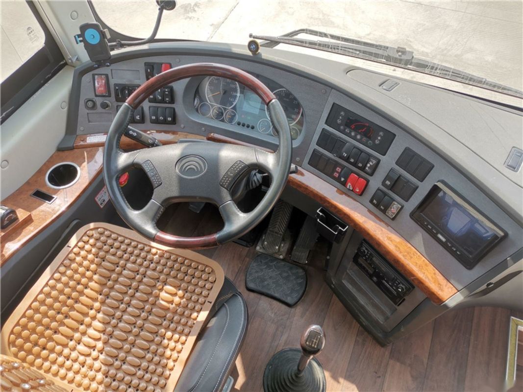 Le moteur de direction gauche 220kw du châssis wp d'airbag a employé le passager que l'autobus de Yutong utilisé par sièges de l'autobus 50 à vendre modèlent Zk 6119