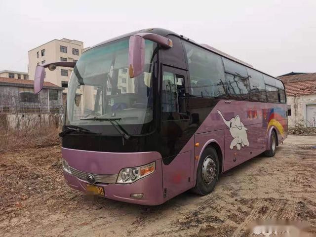 Yutong ZK6107 utilisé kilomètre du châssis 47 de Bus For Africa d'entraîneur bas de sièges de direction de bonne condition gauche en acier de l'euro III