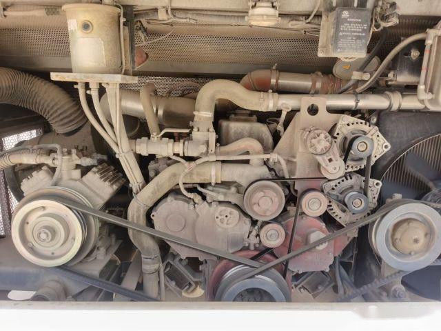 XMQ6119 a utilisé des autobus de Kinglong 56 sièges 2+3 châssis arrière d'airbag utilisés par disposition d'entraînement de main gauche de portes à deux battants de moteur de bus touristique