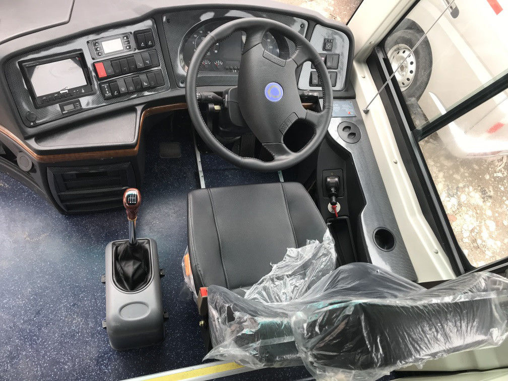 Nouvel autobus de tourisme de la nouvelle de Shenlong d'entraîneur de Bus SLK6102CNG 35 conduite à droite de sièges avec le moteur diesel