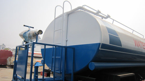 15 camion tout neuf d'arroseuse de réservoir d'eau de Ton Dongfeng 4x2 6x4 des mètres cubes 18