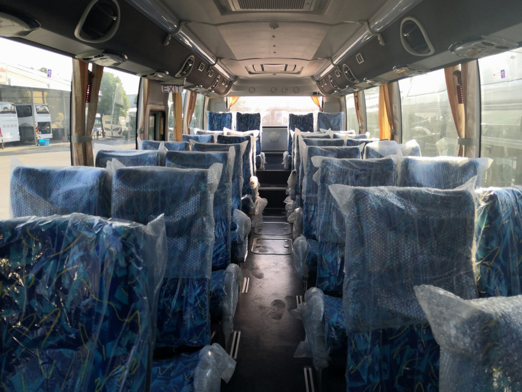 Le nouveau entraîneur Bus SLK6930D 35 de Shenlong pose le nouvel autobus de tourisme de la nouvelle conduite à droite d'autobus avec le moteur diesel