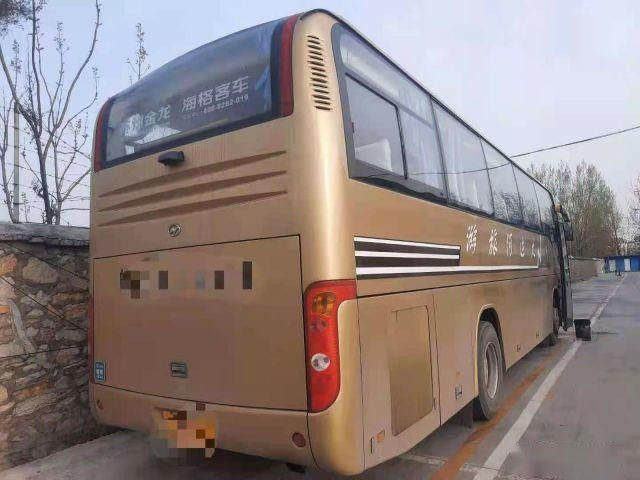 L'entraîneur utilisé par marque plus élevée Bus KLQ6109 46 pose la porte gauche de Singel de direction de bas kilomètre