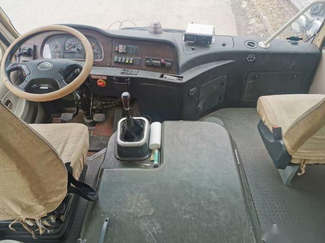 Yutong utilisé transporte Zk6609d1 19 pose le moteur 85Kw de Yuchai a employé le kilomètre de Mini Bus Single Door Low