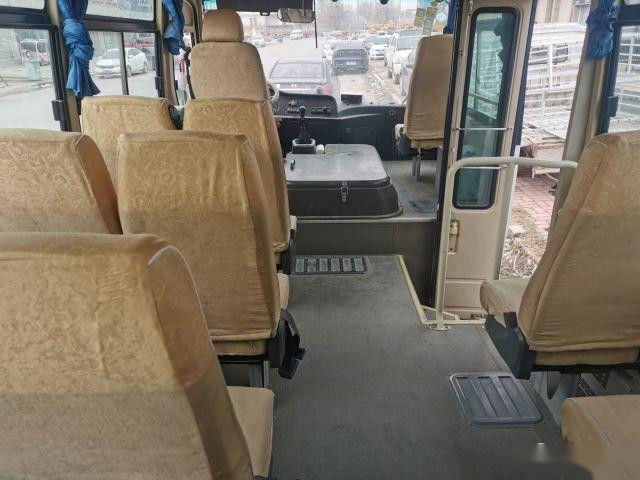 Yutong utilisé transporte Zk6609d1 19 pose le moteur 85Kw de Yuchai a employé le kilomètre de Mini Bus Single Door Low