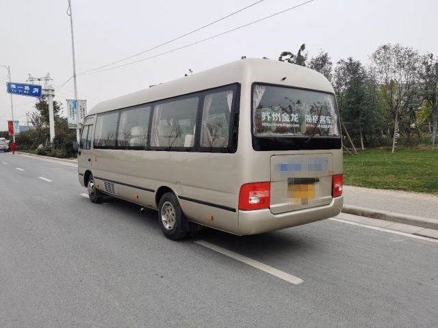 2015 autobus de caboteur utilisé de l'an 10 par sièges le plus haut, a employé Mini Bus Coaster Bus 86kw avec les sièges de luxe pour des affaires