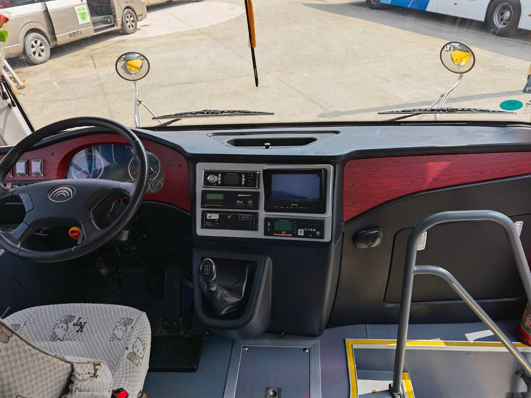 41 sièges Yutong utilisé 2014 par ans transporte le conducteur utilisé Steering No Accident de l'autobus scolaire LHD de moteur diesel de ZK6729D